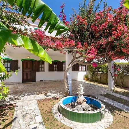 Roulito'S Guest House Алтура Екстериор снимка